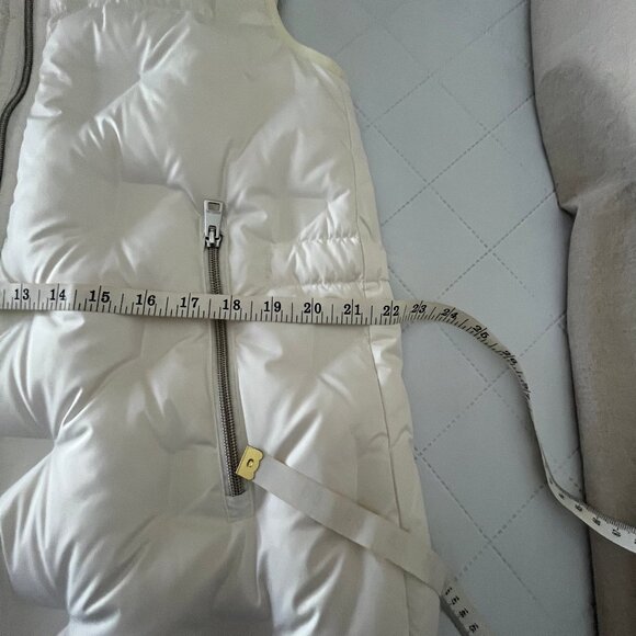 Marc Cain Cream/Winter White Down Vest - size N1 / Small/Medium - Picture 15 of 17